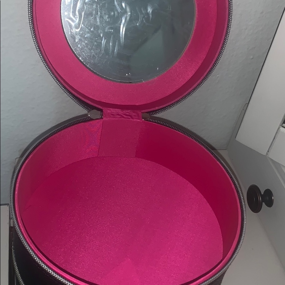 Makeup bag - Picture 2 of 4